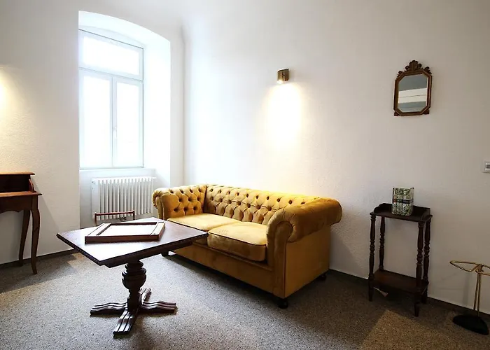 Homie Am Schloss Apartment *